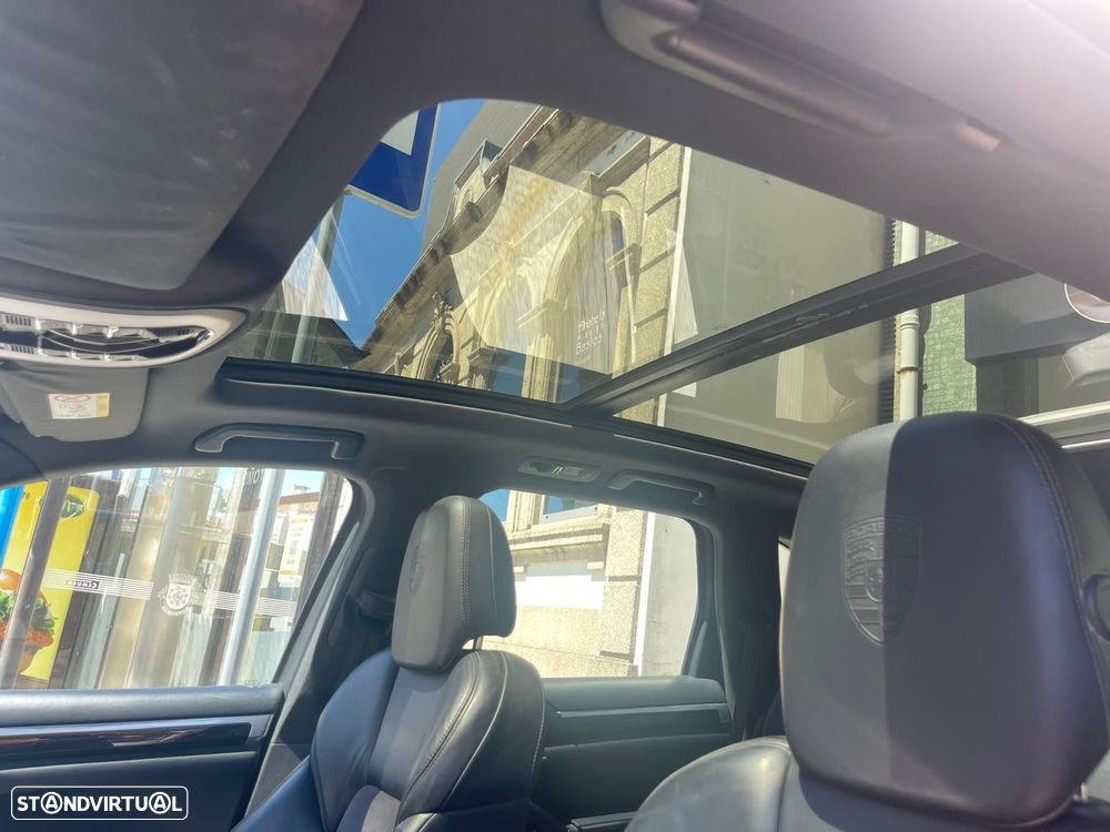 Porsche Cayenne S E-Hybrid - 13