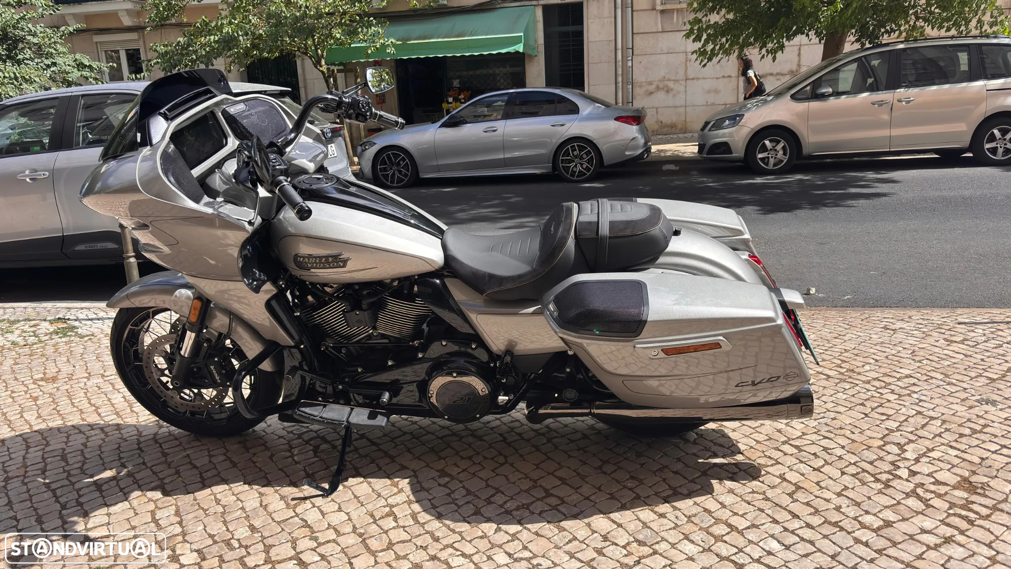 Harley-Davidson Road Road Glide CVO - 8