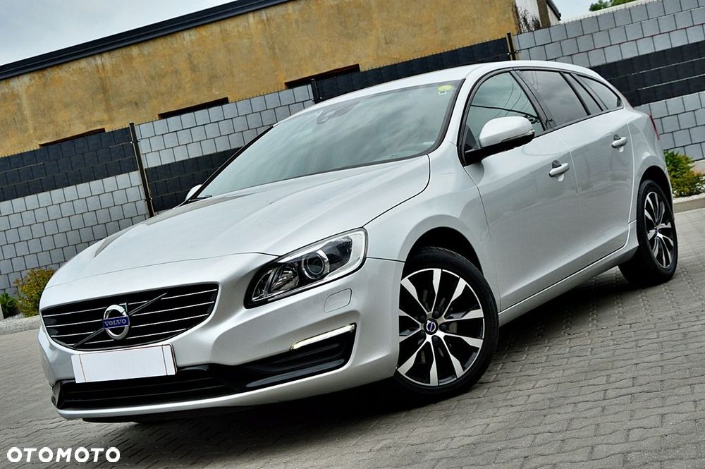 Volvo V60 D2 Drive-E Momentum - 13