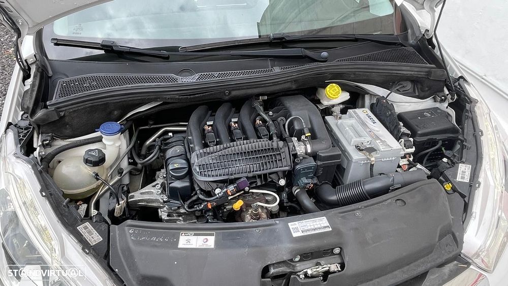 Peugeot 208 1.2 VTi SE Style - 21