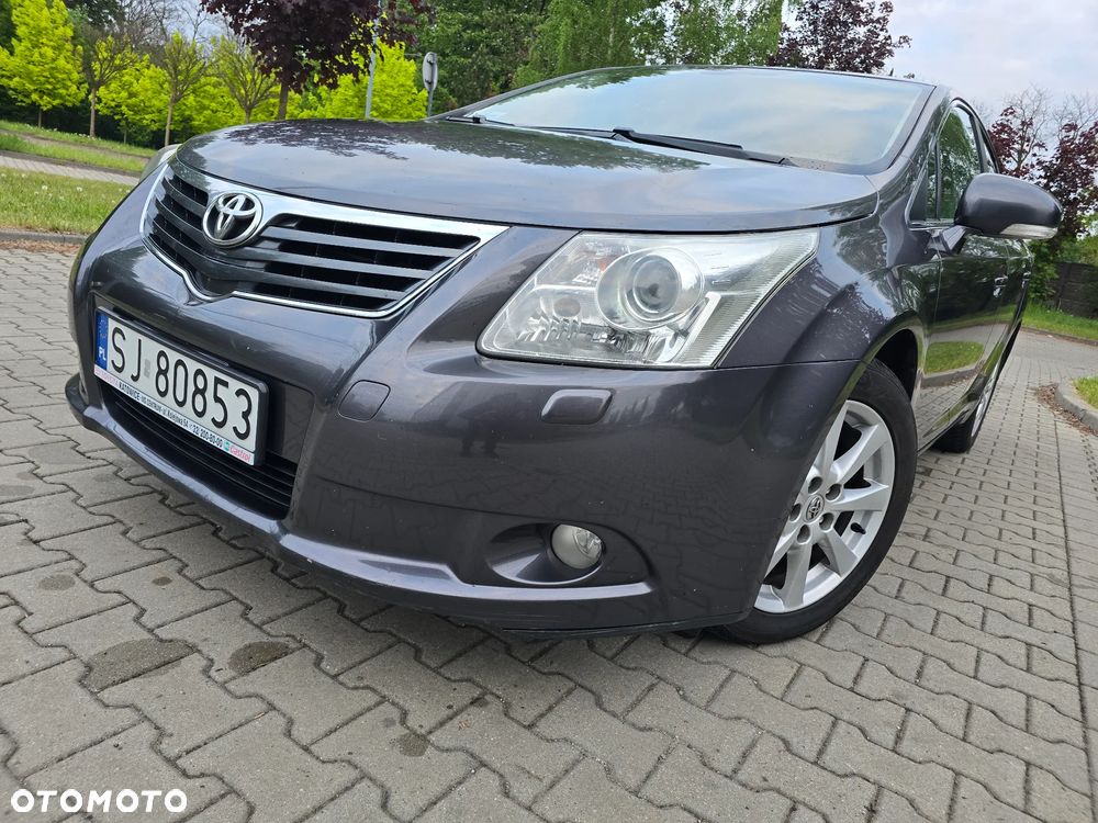 Toyota Avensis 2.0 D-4D Luna - 4