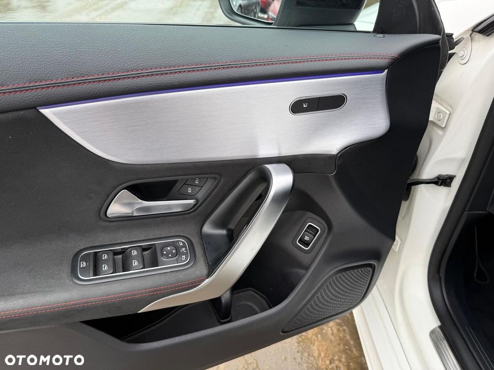 Mercedes-Benz CLA 200 AMG Line 7G-DCT - 10