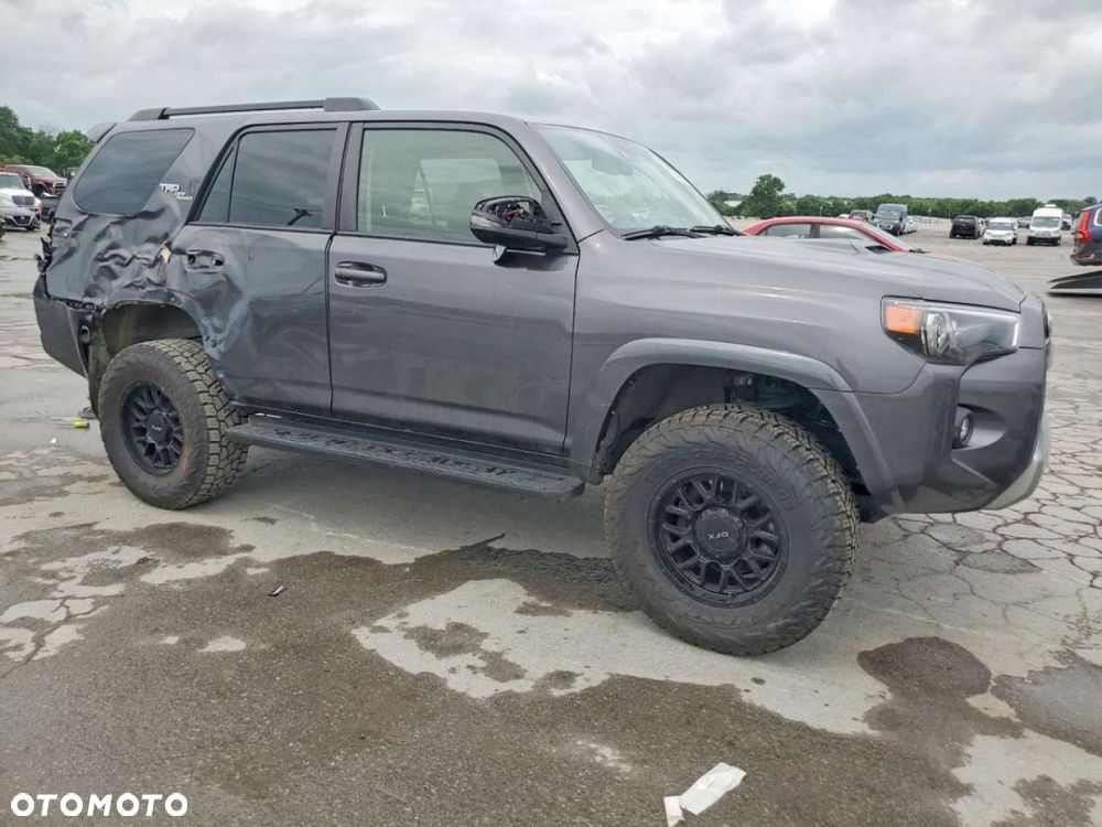Toyota 4-Runner - 4