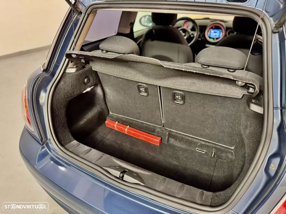 MINI 3 Portas Cooper D - 40