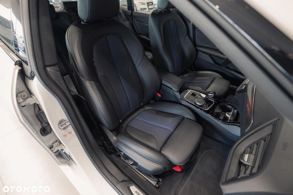 BMW Seria 2 218i M Sport - 16