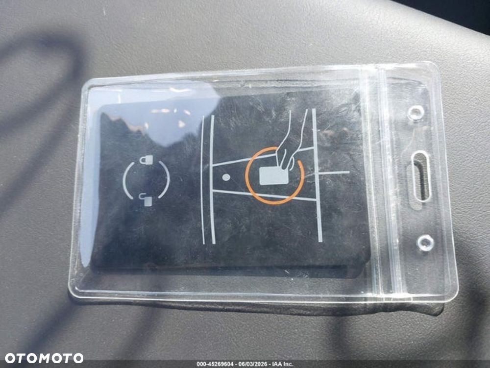 Tesla Model 3 - 12