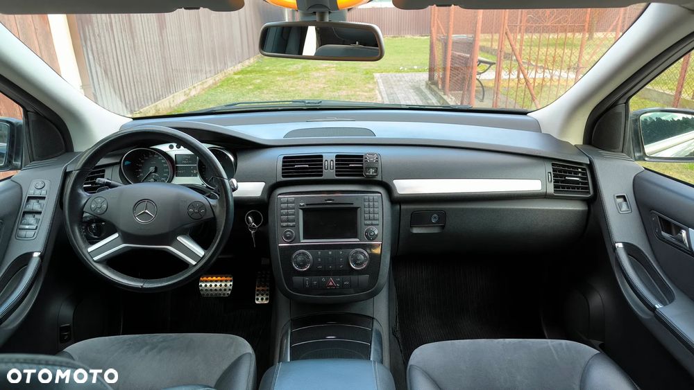 Mercedes-Benz Klasa R 320 CDI L 4-Matic - 21