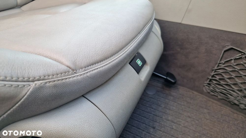 Mercedes-Benz Klasa E 280 4Matic Automatik Avantgarde - 23