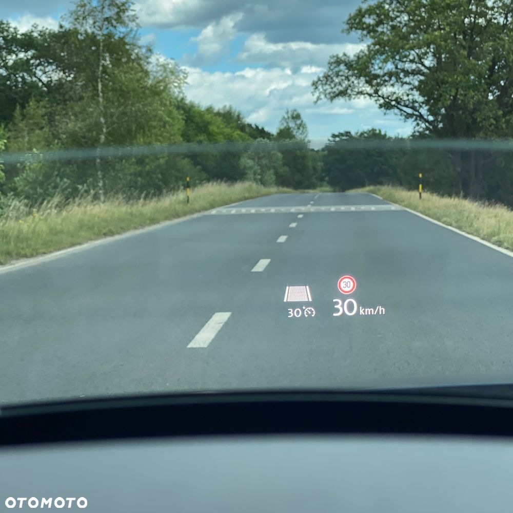 Volkswagen Passat - 16