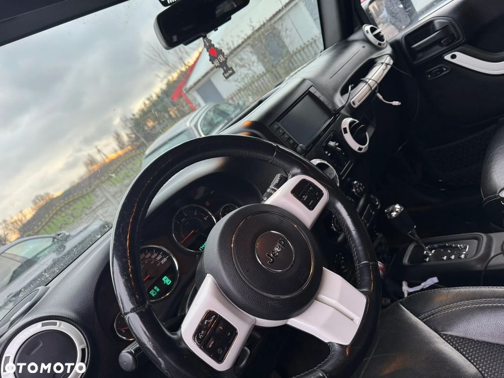 Jeep Wrangler Unlimited 2.8 CRD DPF Automatik Sahara - 5