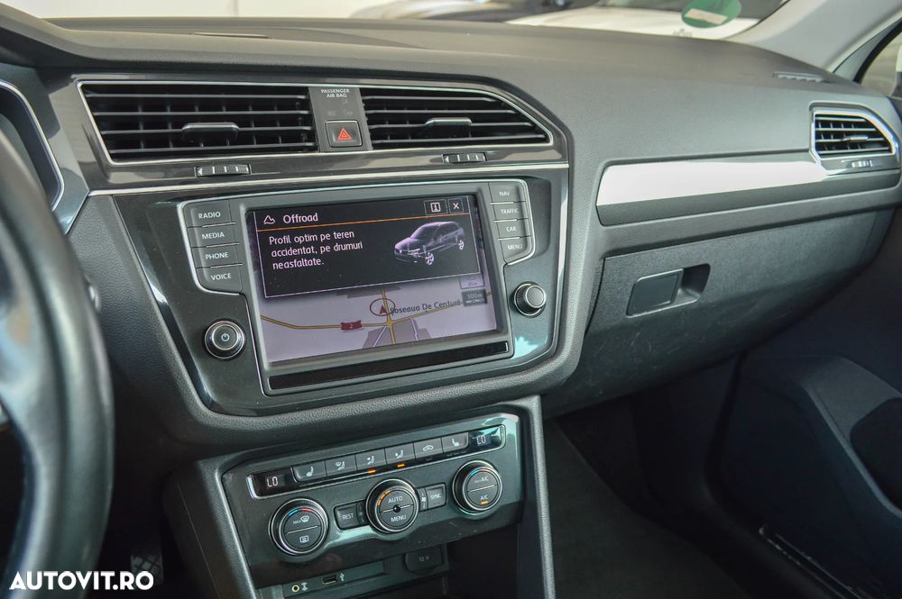 Volkswagen Tiguan 2.0 TDI 4Mot DSG Comfortline - 32
