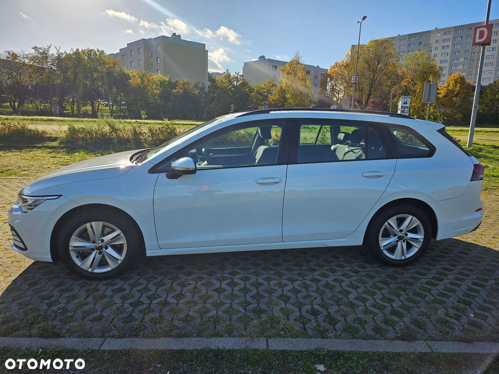 Volkswagen Golf VIII 2.0 TDI Life - 3