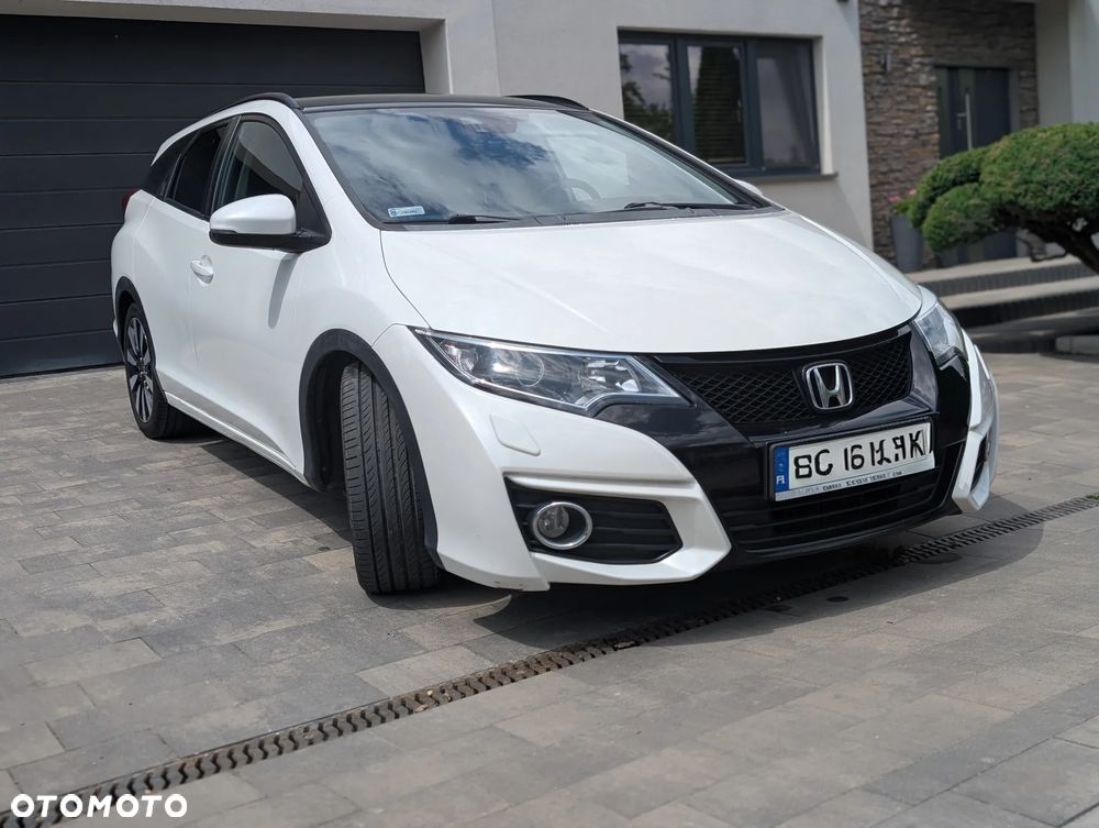 Honda Civic 1.8 Elegance (Honda Connect+) - 2