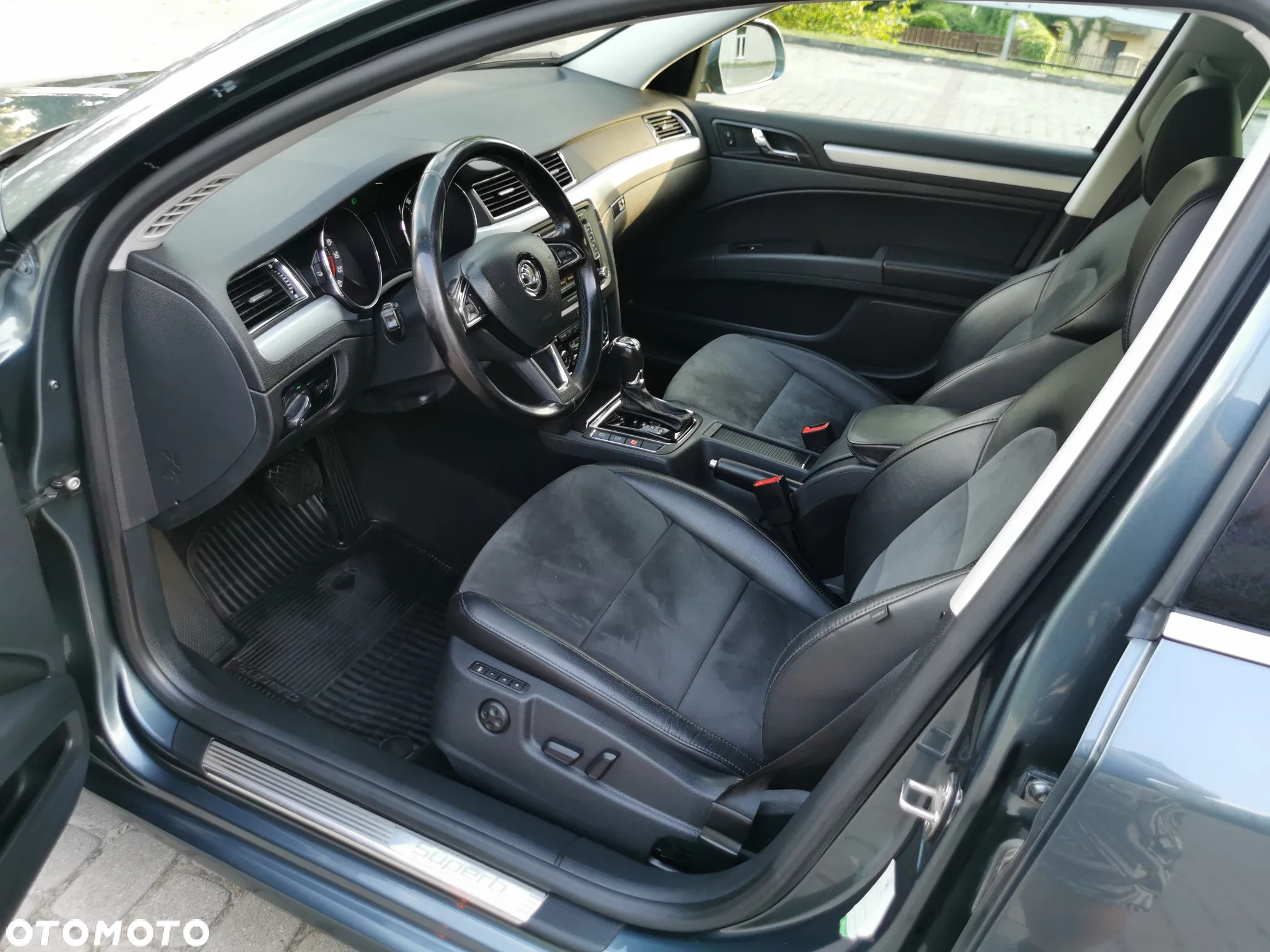 Skoda Superb 2.0 TDI 4x4 Elegance DSG - 18