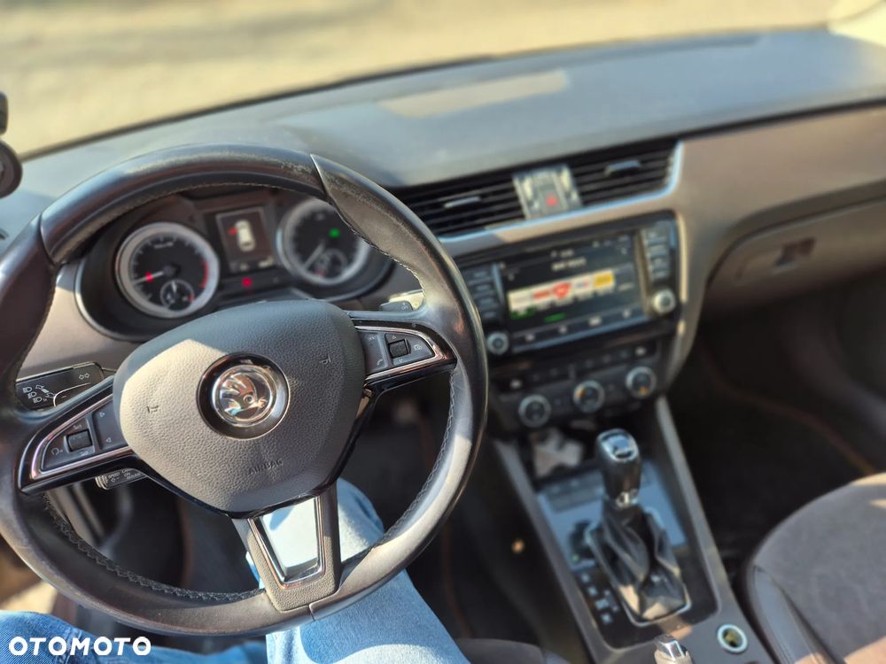 Skoda Octavia 2.0 TDI DSG L&K - 10