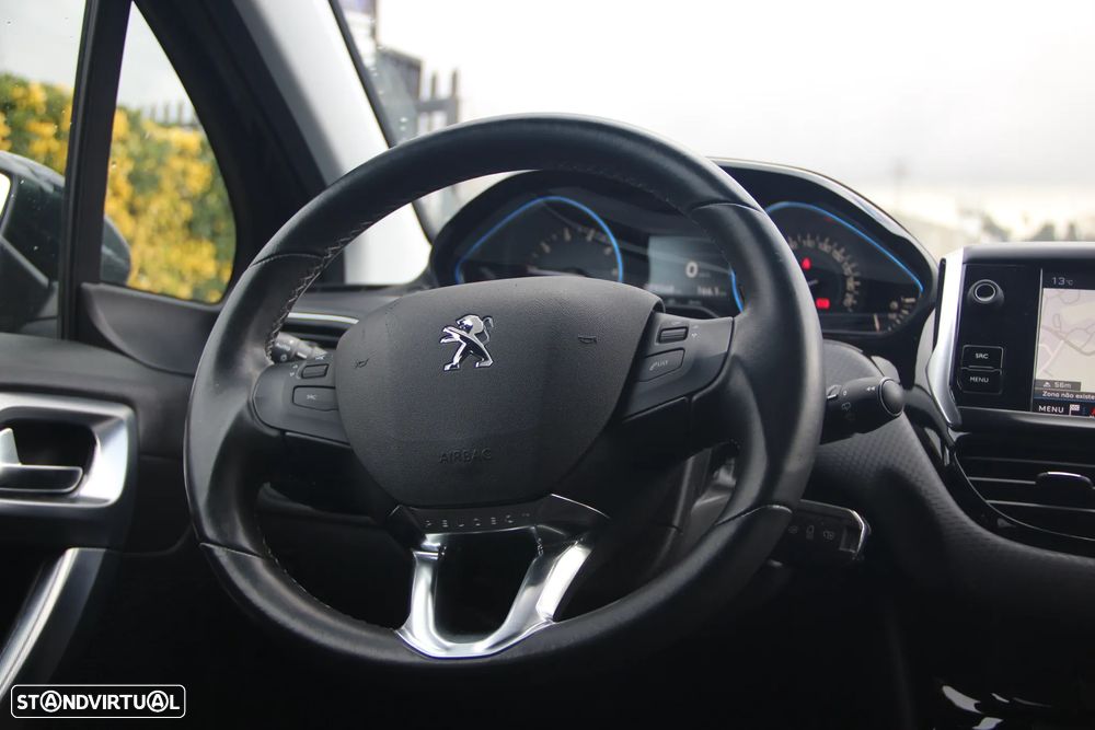 Peugeot 2008 PureTech 130 Allure - 10