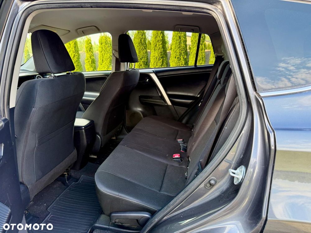 Toyota RAV4 - 18