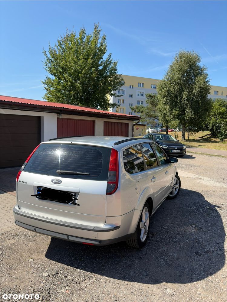 Ford Focus 1.8 Ghia - 4