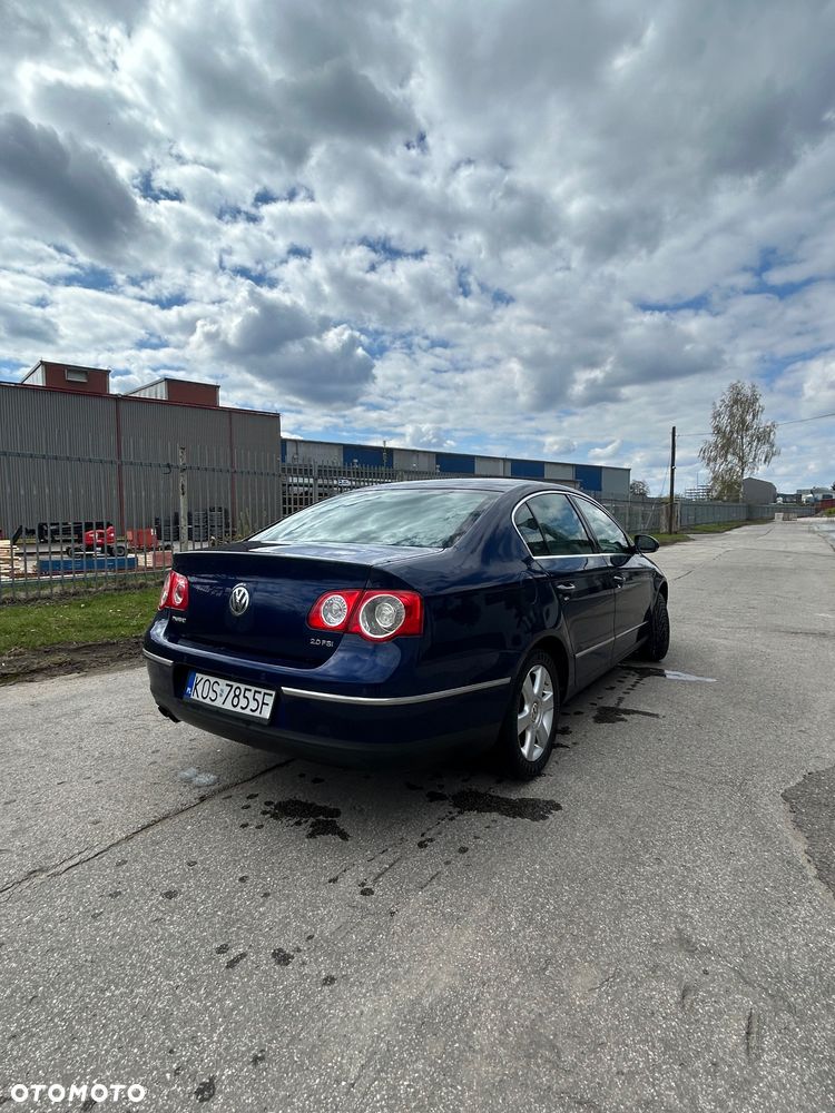 Volkswagen Passat ver-2-0-fsi-individual - 5