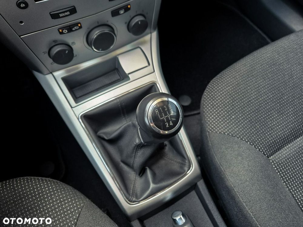 Opel Astra 1.4 Selection - 21