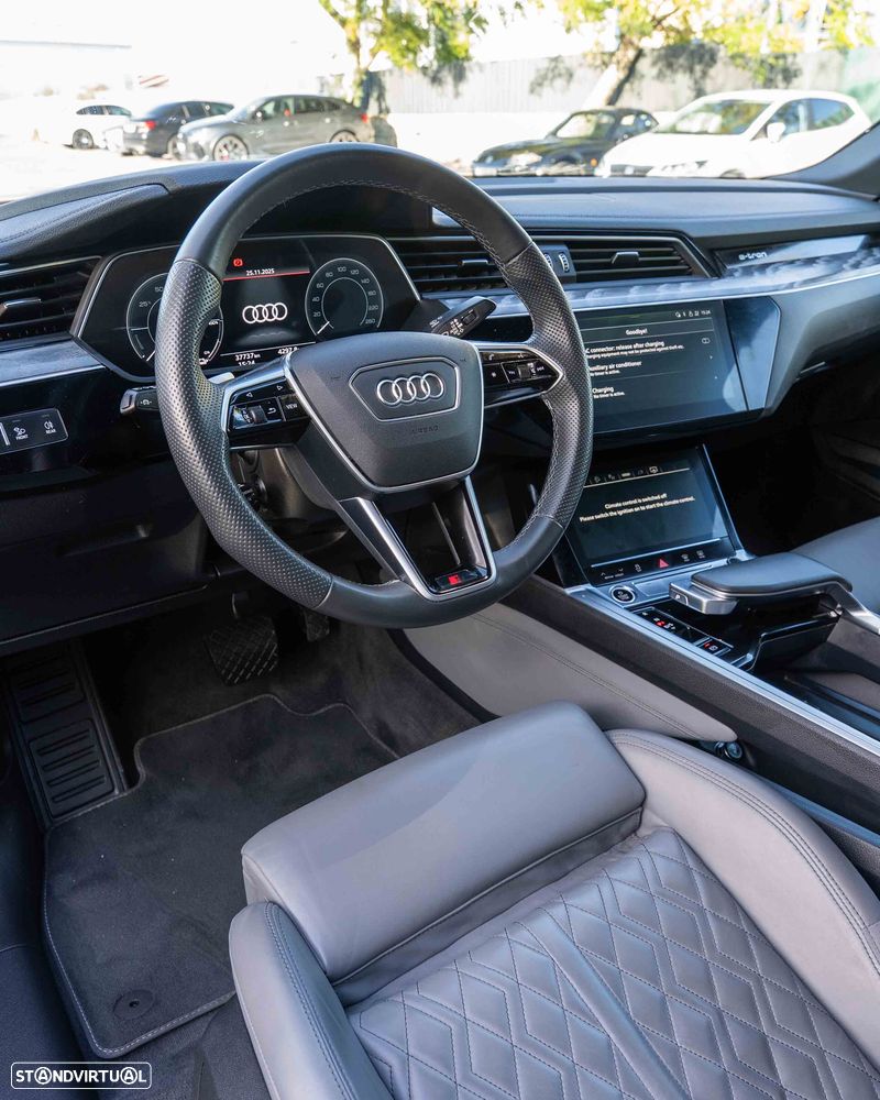Audi e-tron 55 quattro S line - 15