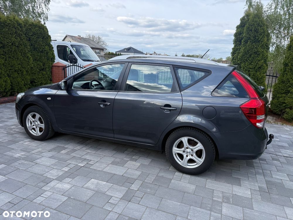 Kia Ceed 1.4 CVVT Dream-Team Edition - 8