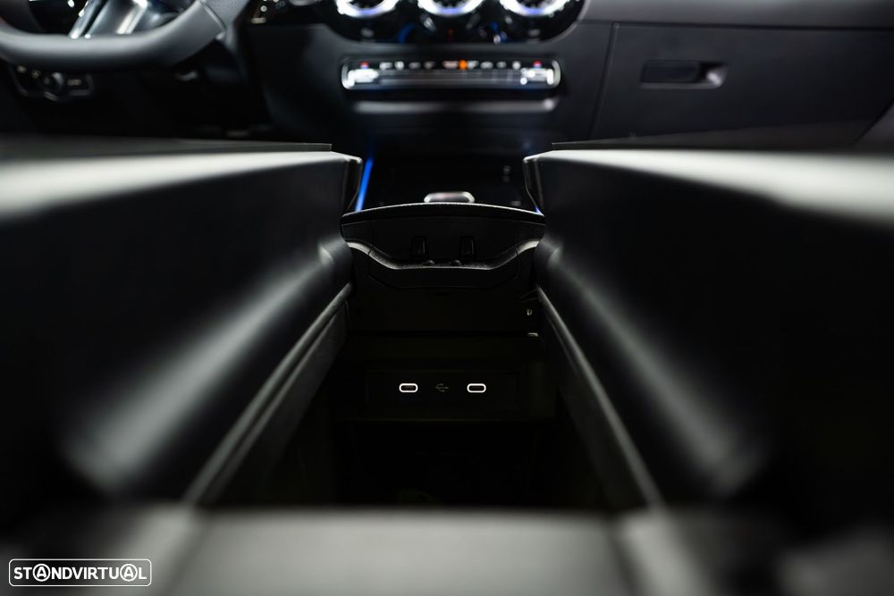 Mercedes-Benz EQA 250+ AMG Line - 40