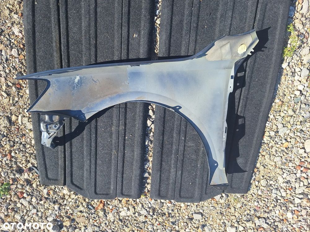 BŁOTNIK PRAWY PRZÓD PRZEDNI VOLKSWAGEN JETTA 14R A6 VI - 6