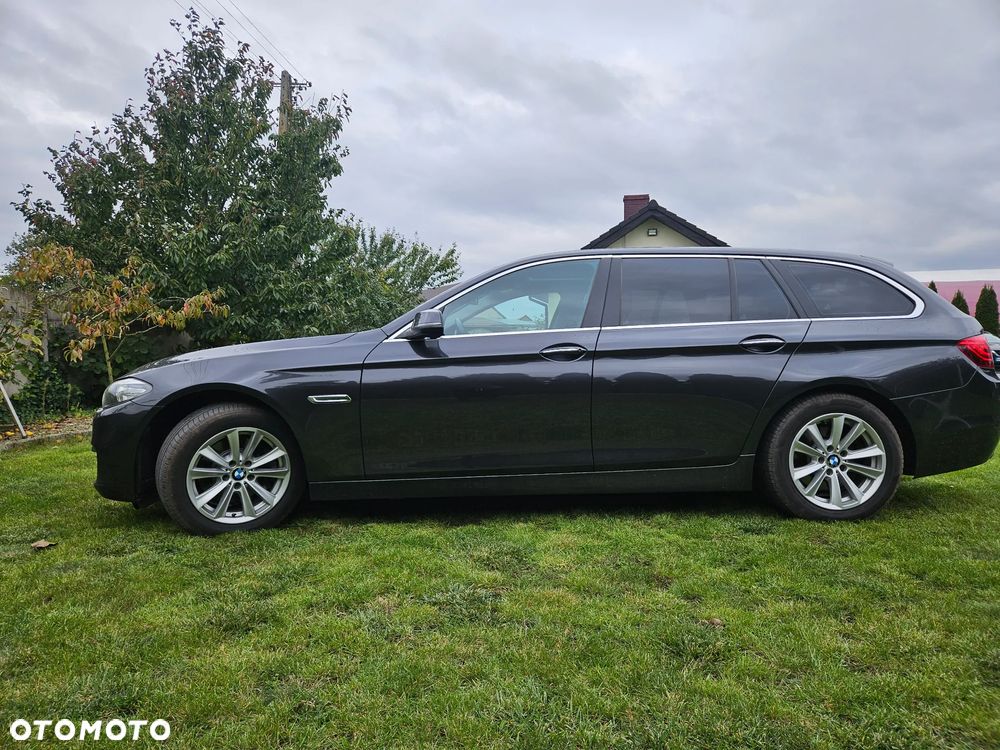 BMW Seria 5 520d xDrive Touring - 15