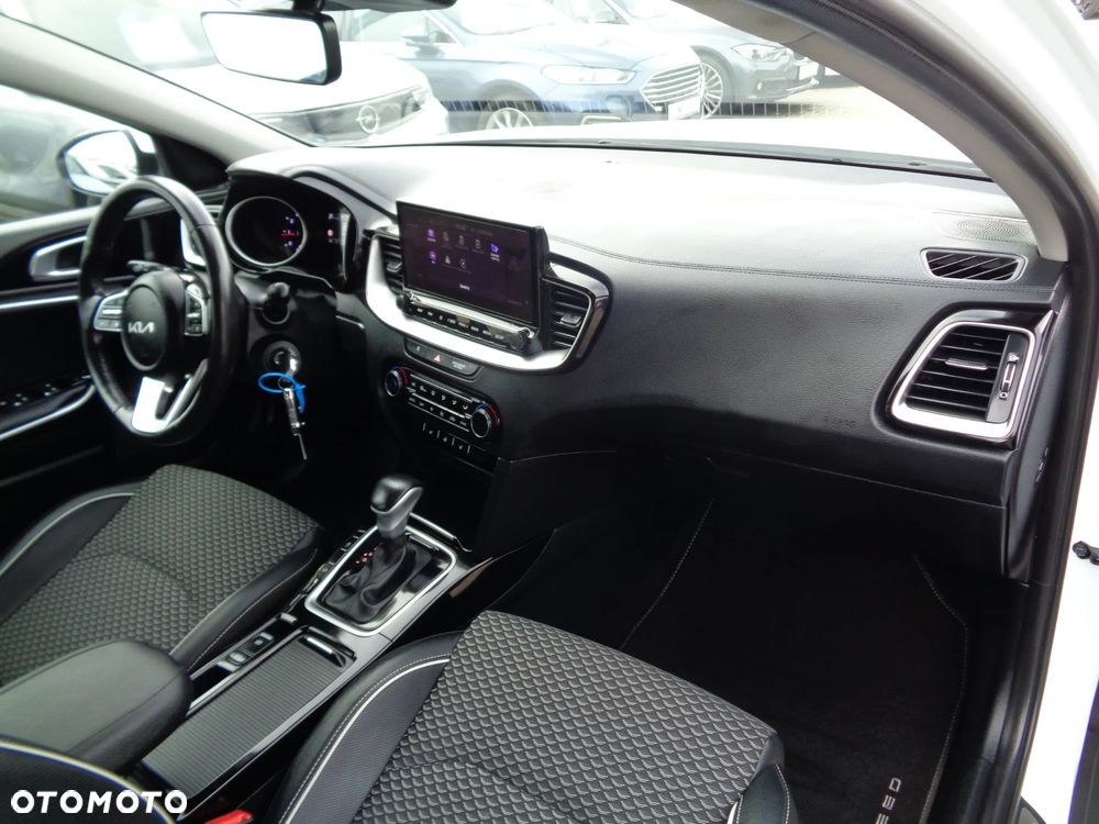 Kia XCeed 1.5 T-GDI Business Line DCT - 26