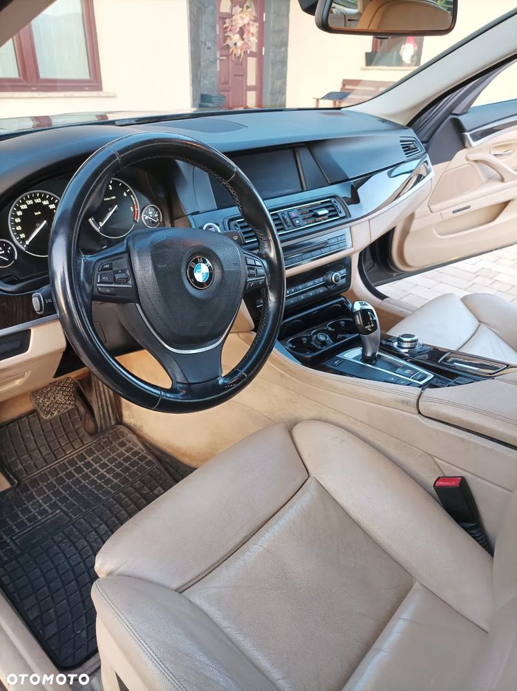 BMW Seria 5 530d xDrive - 20