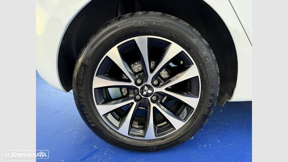 Mitsubishi Colt 1.0 MPI-T Invite - 17