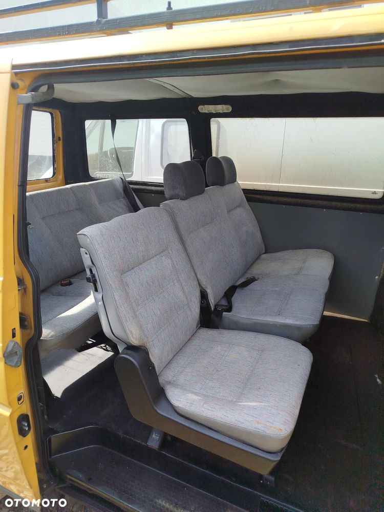 Volkswagen Transporter - 3