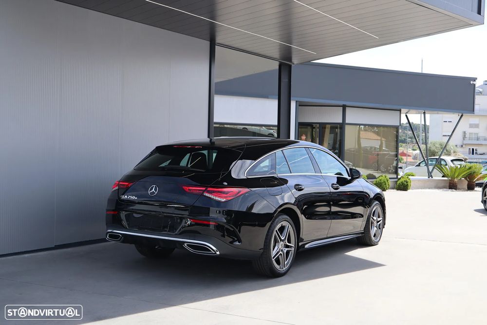 Mercedes-Benz CLA 250 e Shooting Brake AMG Line - 3
