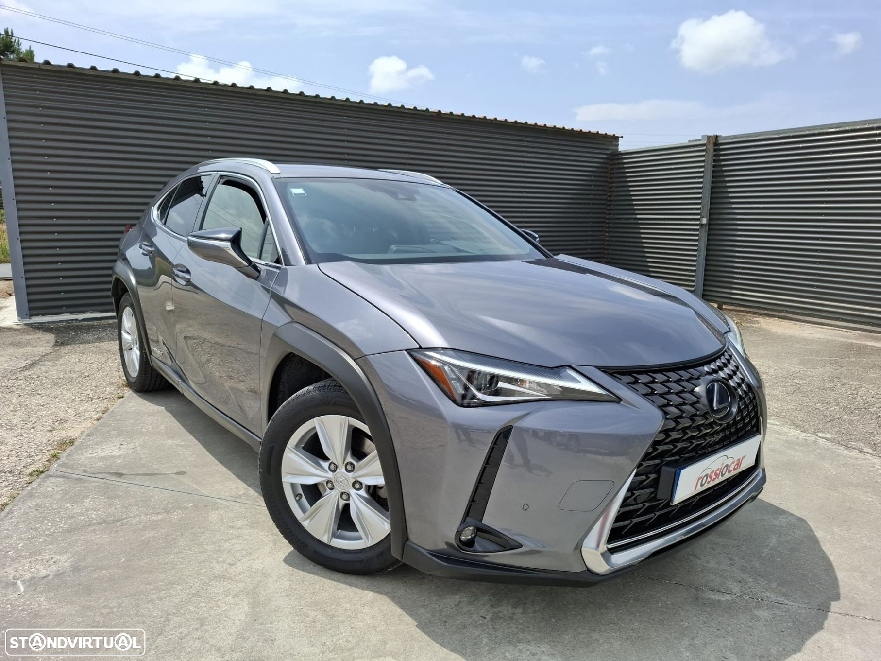 Lexus UX 250h Executive - 3