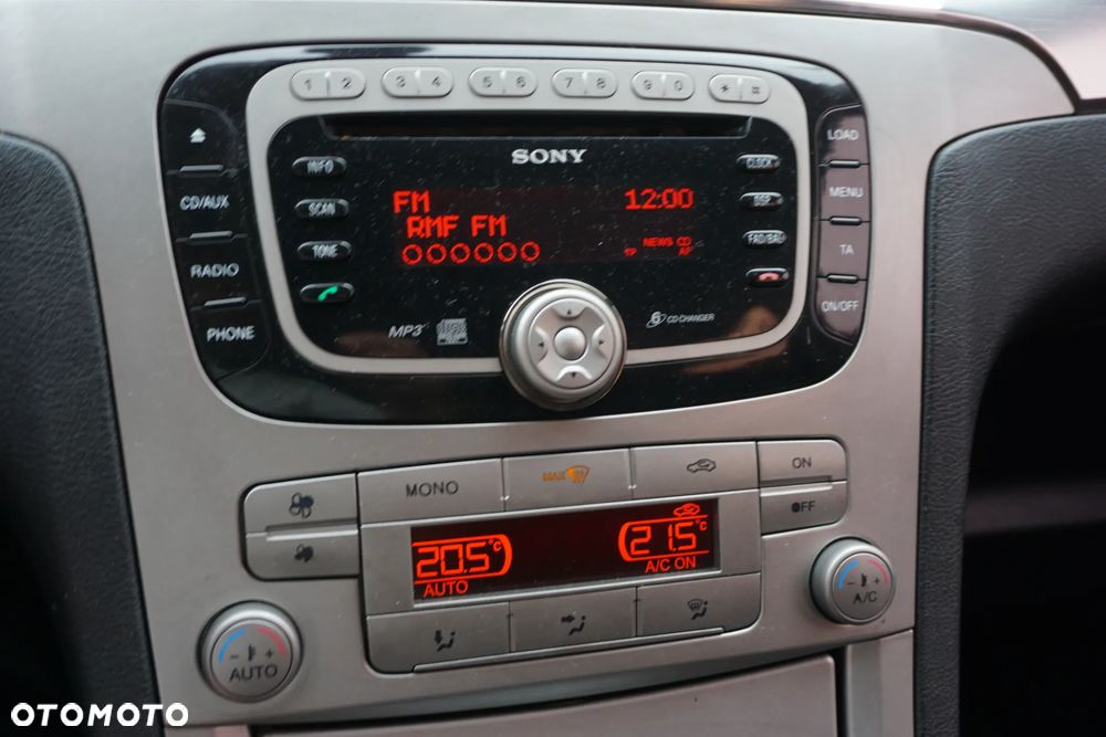Ford S-Max 2.0 TDCi DPF Trend - 19