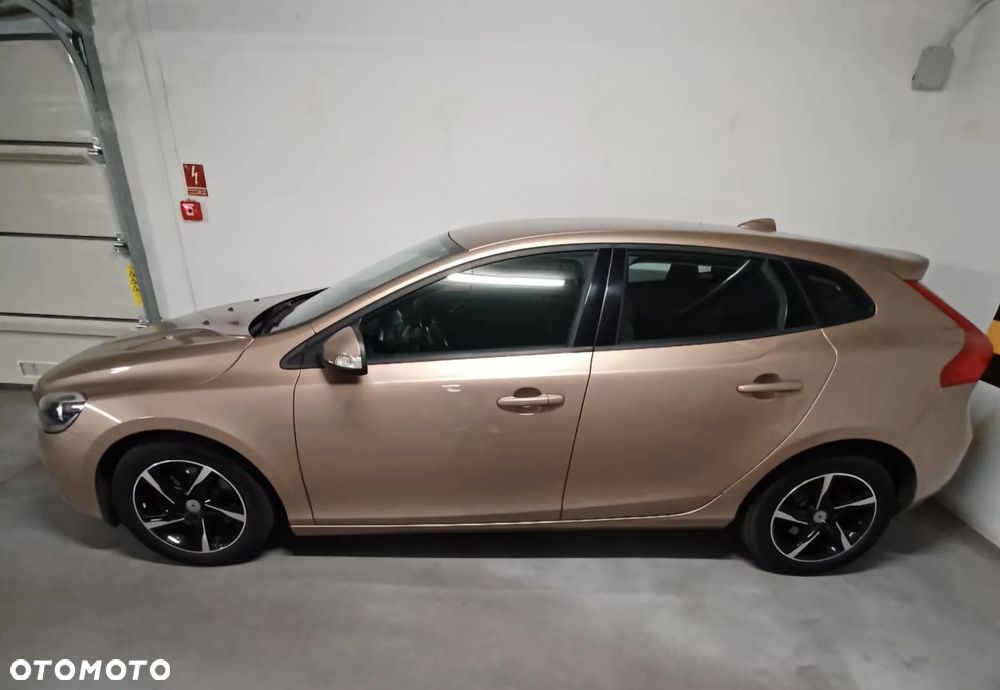 Volvo V40 T4 Base - 2