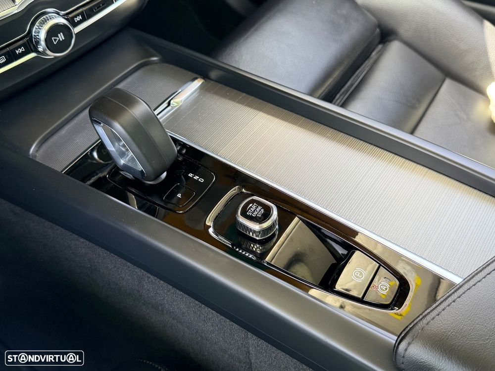 Volvo XC 60 2.0 T6 PHEV R-Design Expression AWD - 35