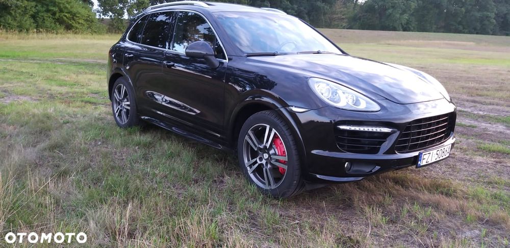 Porsche Cayenne Turbo - 2