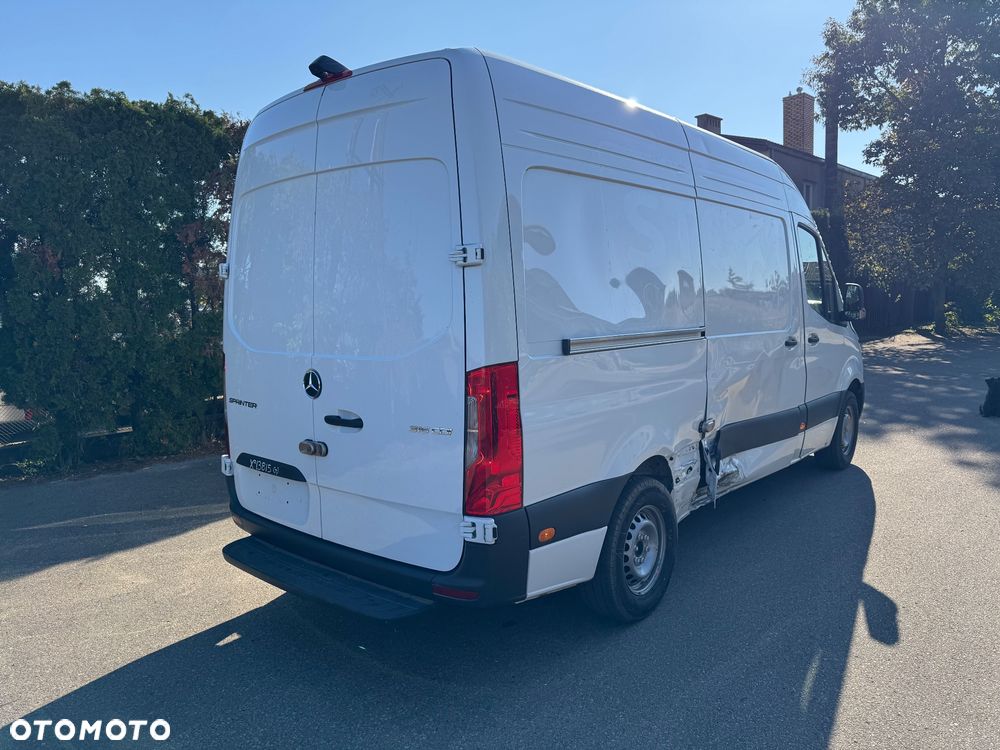 Mercedes-Benz SPRINTER - 16