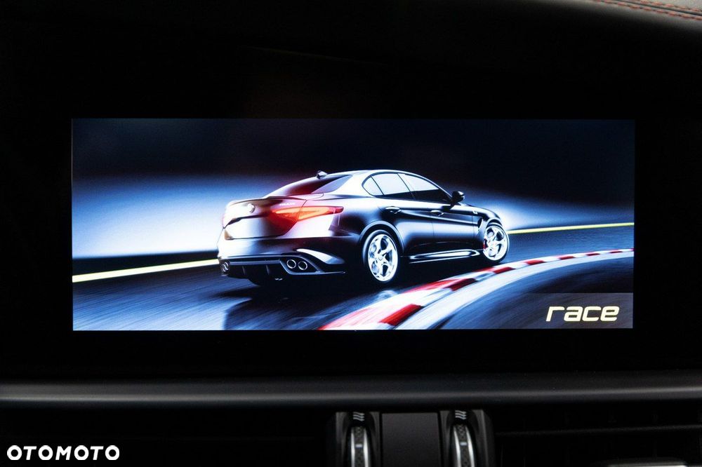 Alfa Romeo Giulia - 39