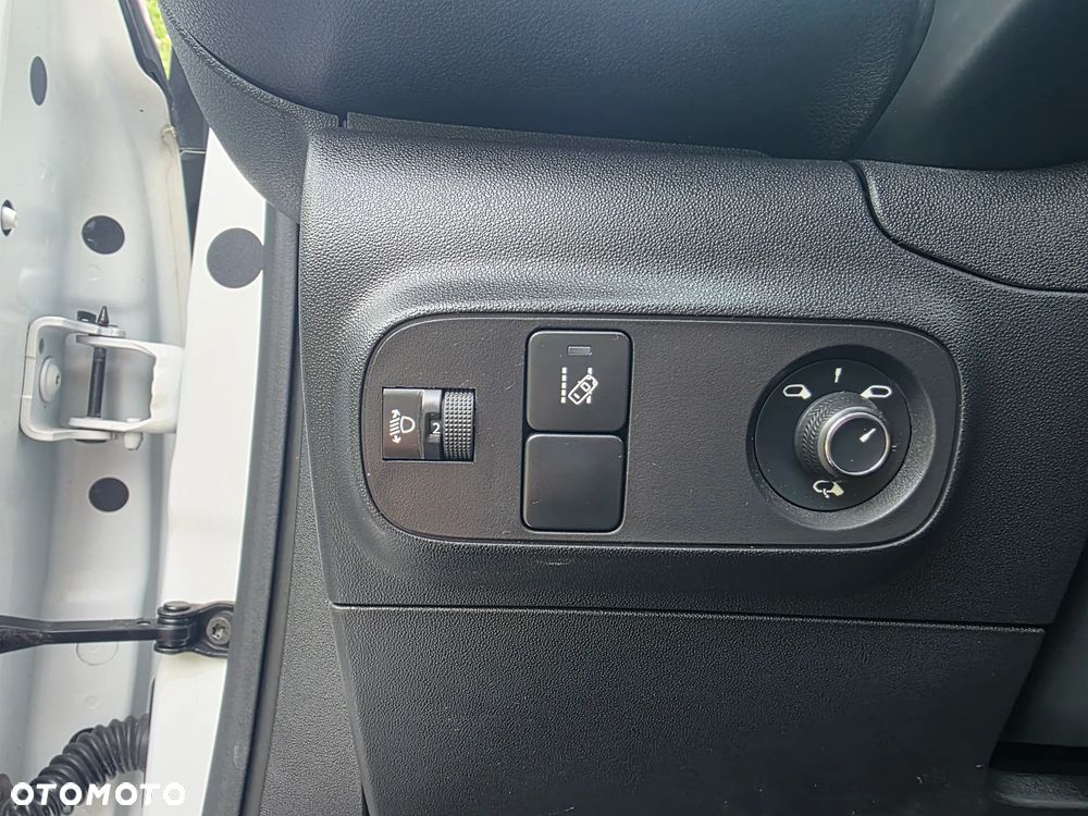 Citroën C3 1.2 PureTech Shine - 24