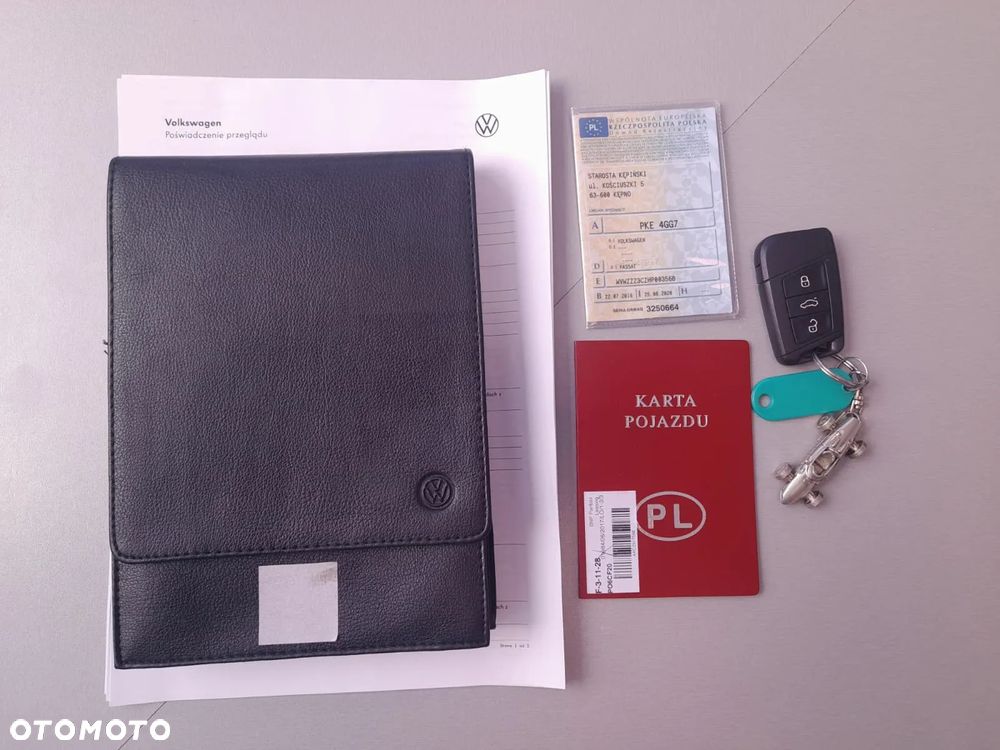 Volkswagen Passat 1.6 TDI BMT Comfortline - 10