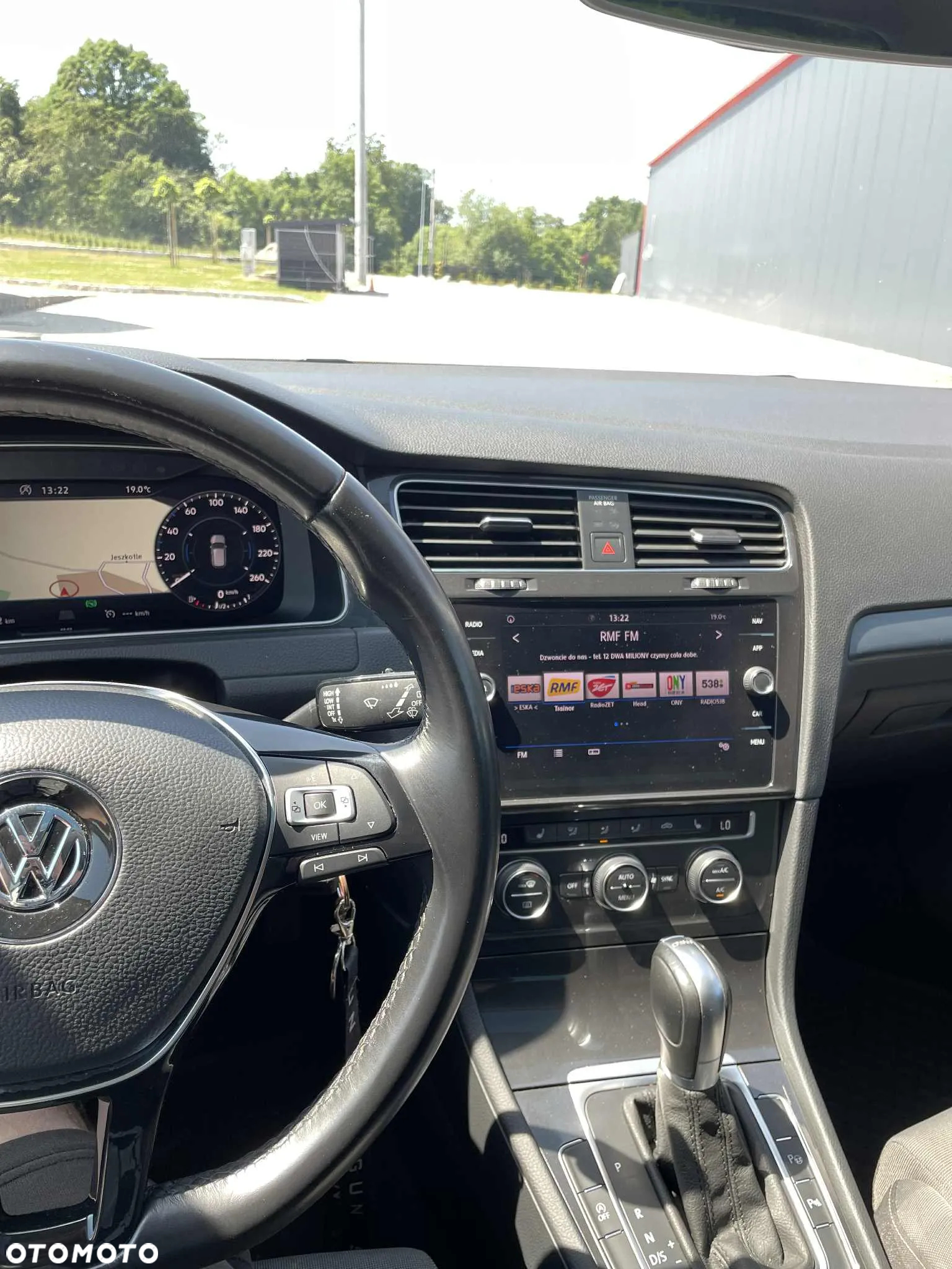 Volkswagen Golf - 10