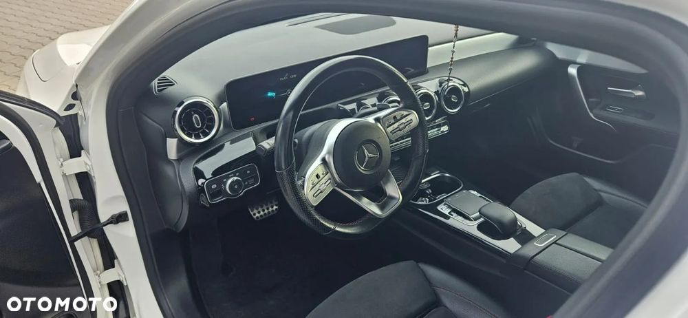 Mercedes-Benz Klasa A 180 d AMG Line 7G-DCT - 9