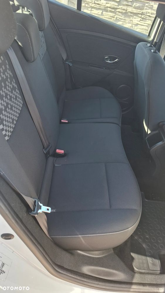 Renault Megane 1.6 16V Expression - 11