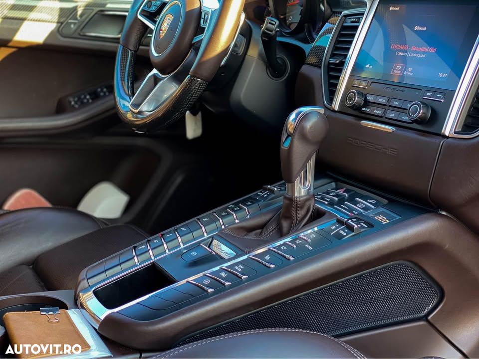 Porsche Macan - 6