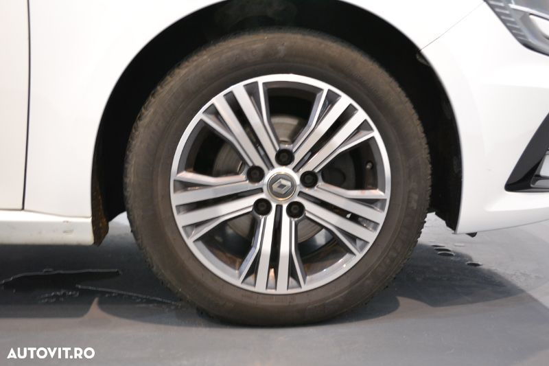 Renault Megane TCe 140 EDC GPF Intens - 6