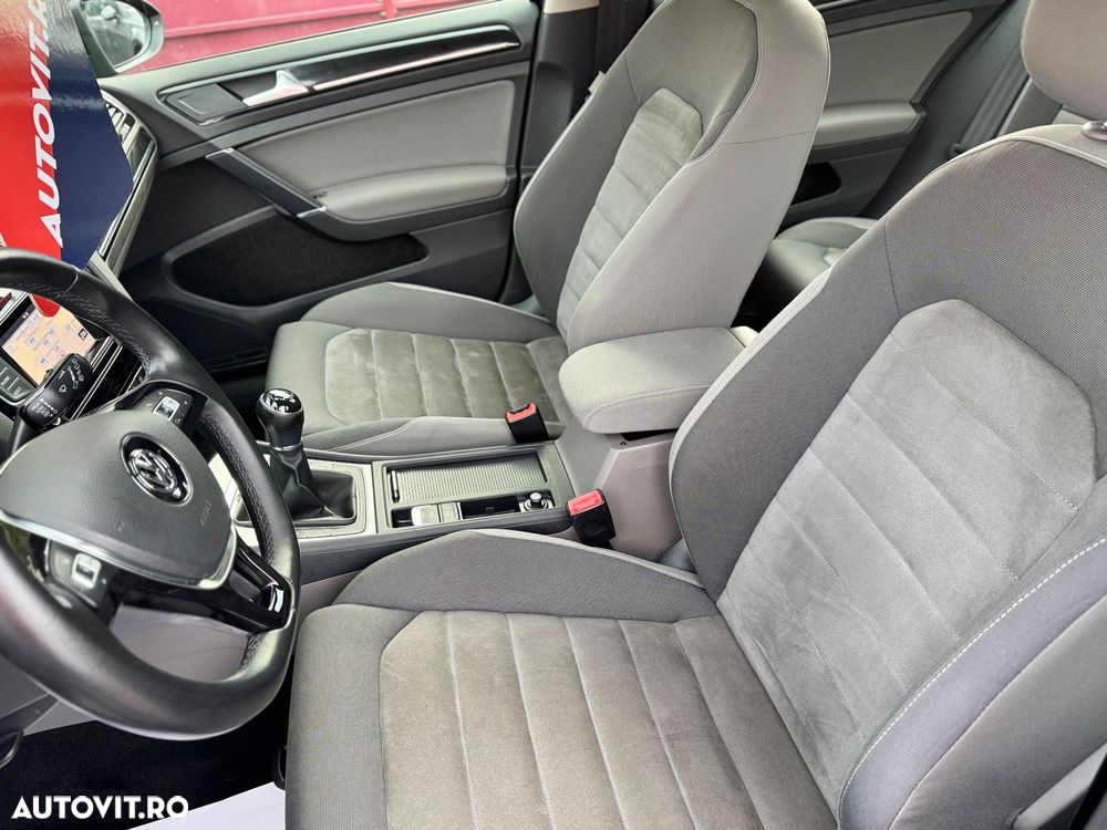 Volkswagen Golf 1.4 TSI BMT Highline - 12