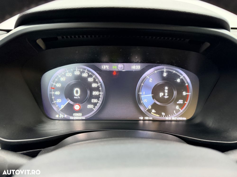 Volvo XC 40 D3 Momentum Pro - 25